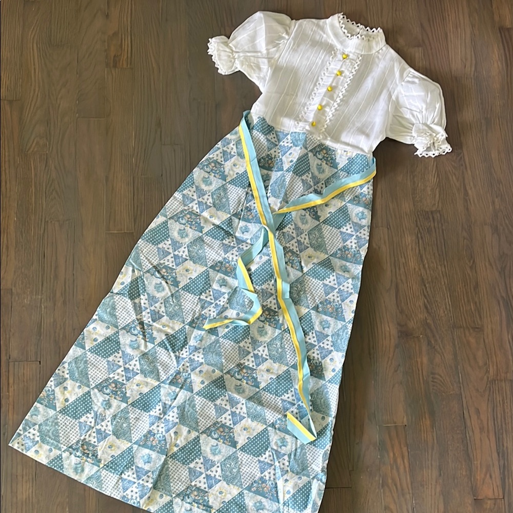 Vintage Kate Greenway White & Blue Quilt Pattern Short Sleeve Long Dress size 8